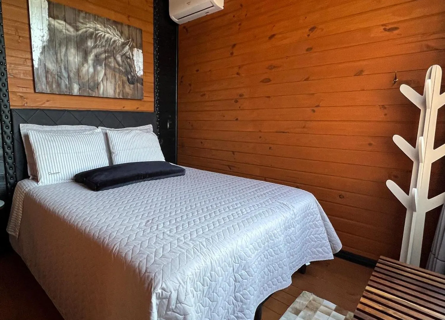 Cabana Horses La Contemporanea Proximo A Cidade E Vista Ponto Turistico Pedra Morro Do Campestre Urubici Brasile